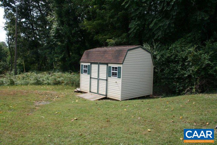 233 Schoolhouse Road Madison, VA 22727 - Photo 6 of 19 Storage shed
