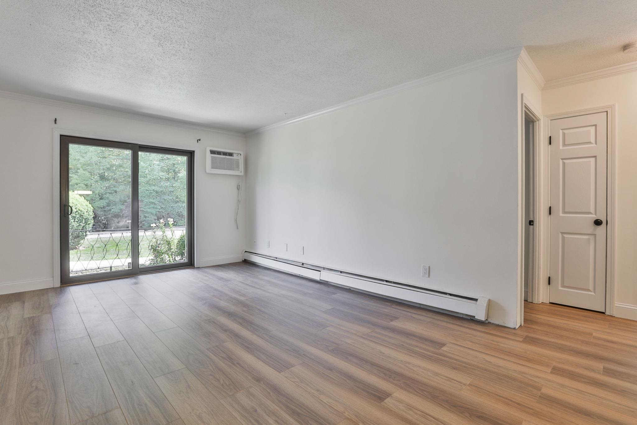 14 Strawberry Bank Road, Unit 1 Nashua, NH 03062 - Photo 7 of 15