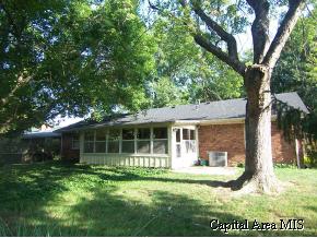 142 Cypress Point Drive Springfield, IL 62704 - Photo 2 of 9 Gallery Image 2