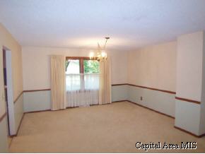142 Cypress Point Drive Springfield, IL 62704 - Photo 8 of 9 Gallery Image 8
