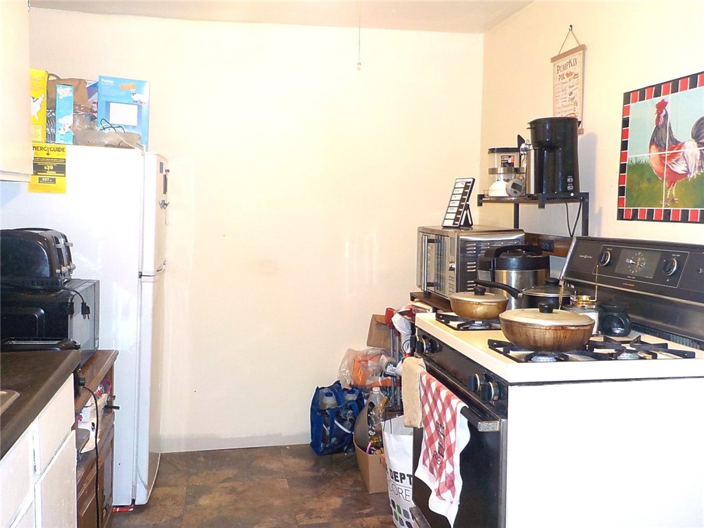 492 Driving Park Avenue Rochester, NY 14613 - Photo 11 of 20