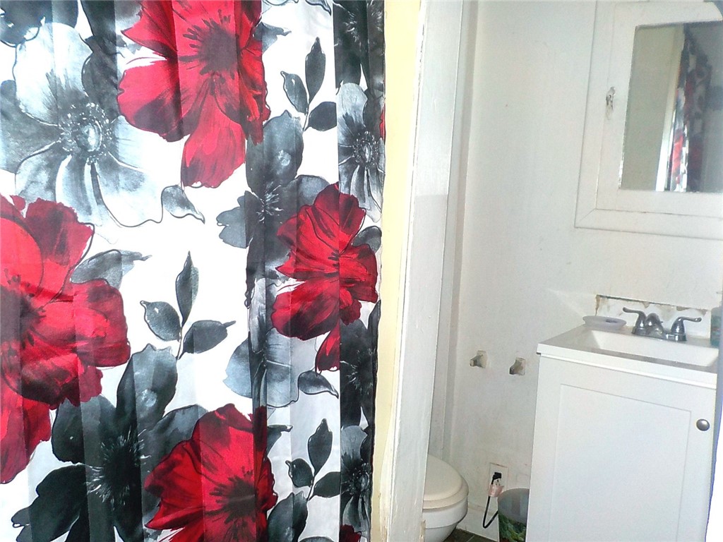 492 Driving Park Avenue Rochester, NY 14613 - Photo 6 of 20