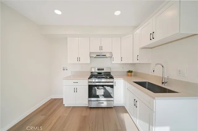 $1,139,000 | 928 South Laurel Street, Santa Ana, CA 92704