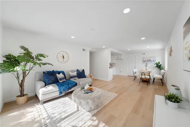 $1,139,000 | 928 South Laurel Street, Santa Ana, CA 92704