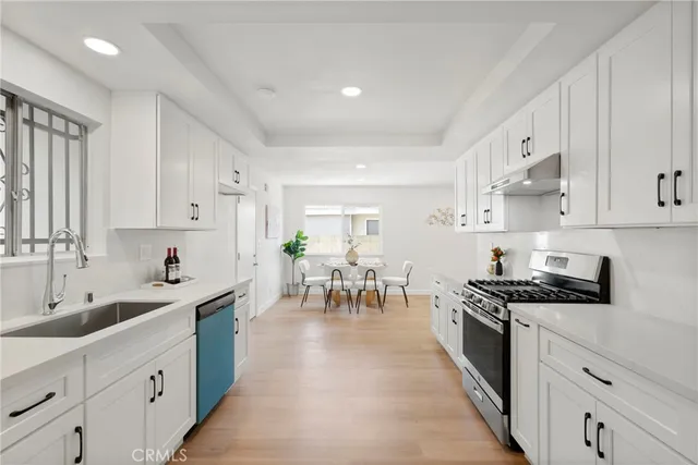 $1,139,000 | 928 South Laurel Street, Santa Ana, CA 92704