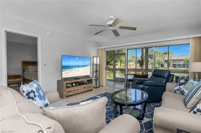 $4,000 | 1330 Yesica Ann Circle, Unit I106, Naples, FL 34110