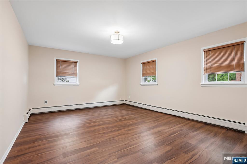 41-57 Rys Terrace Fair Lawn, NJ 07410 - Photo 25 of 35 Gallery Image 25