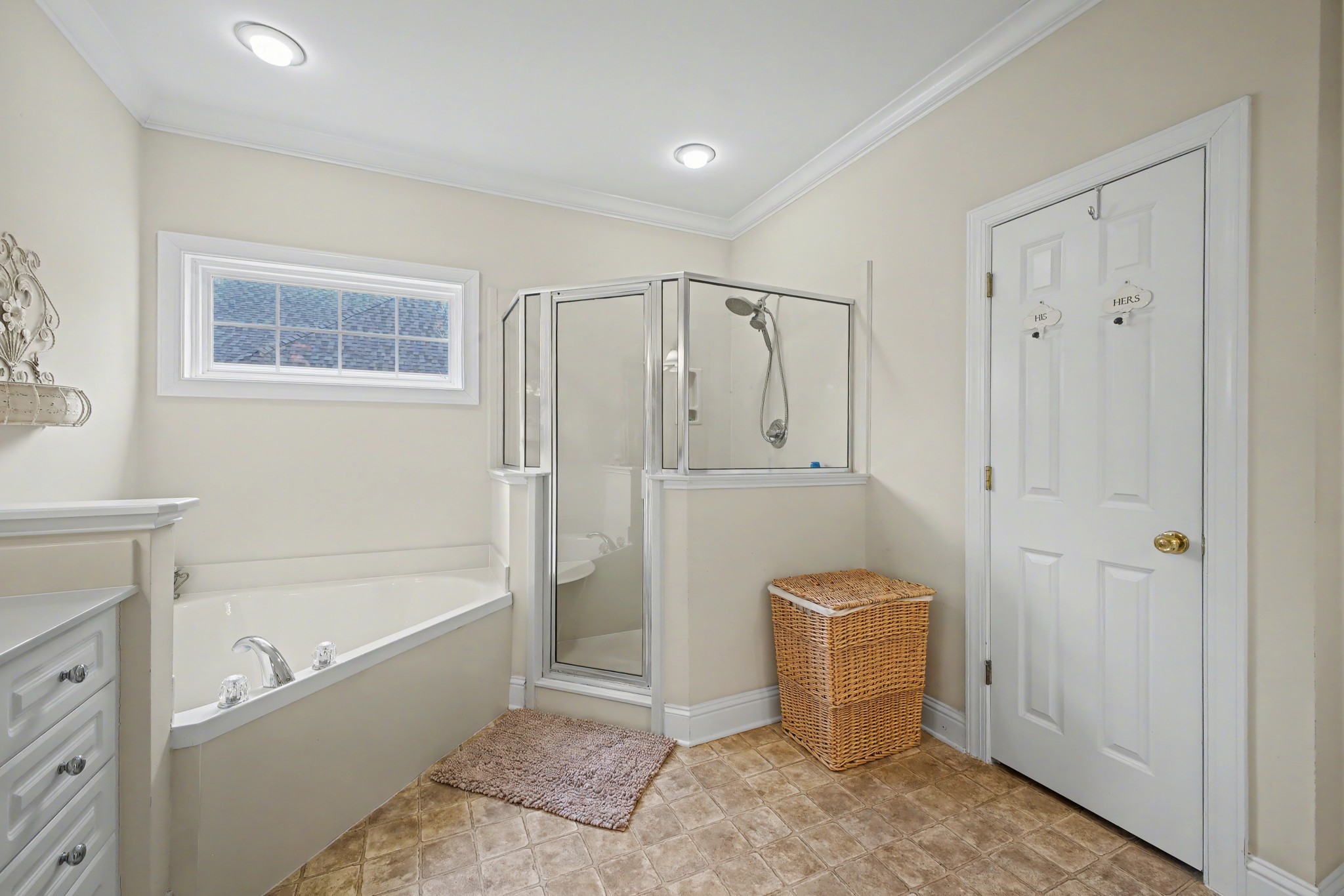 213 Lilac Circle Franklin, TN 37064 - Photo 19 of 33 a bathroom with a granite countertop sink a toilet and bathtub