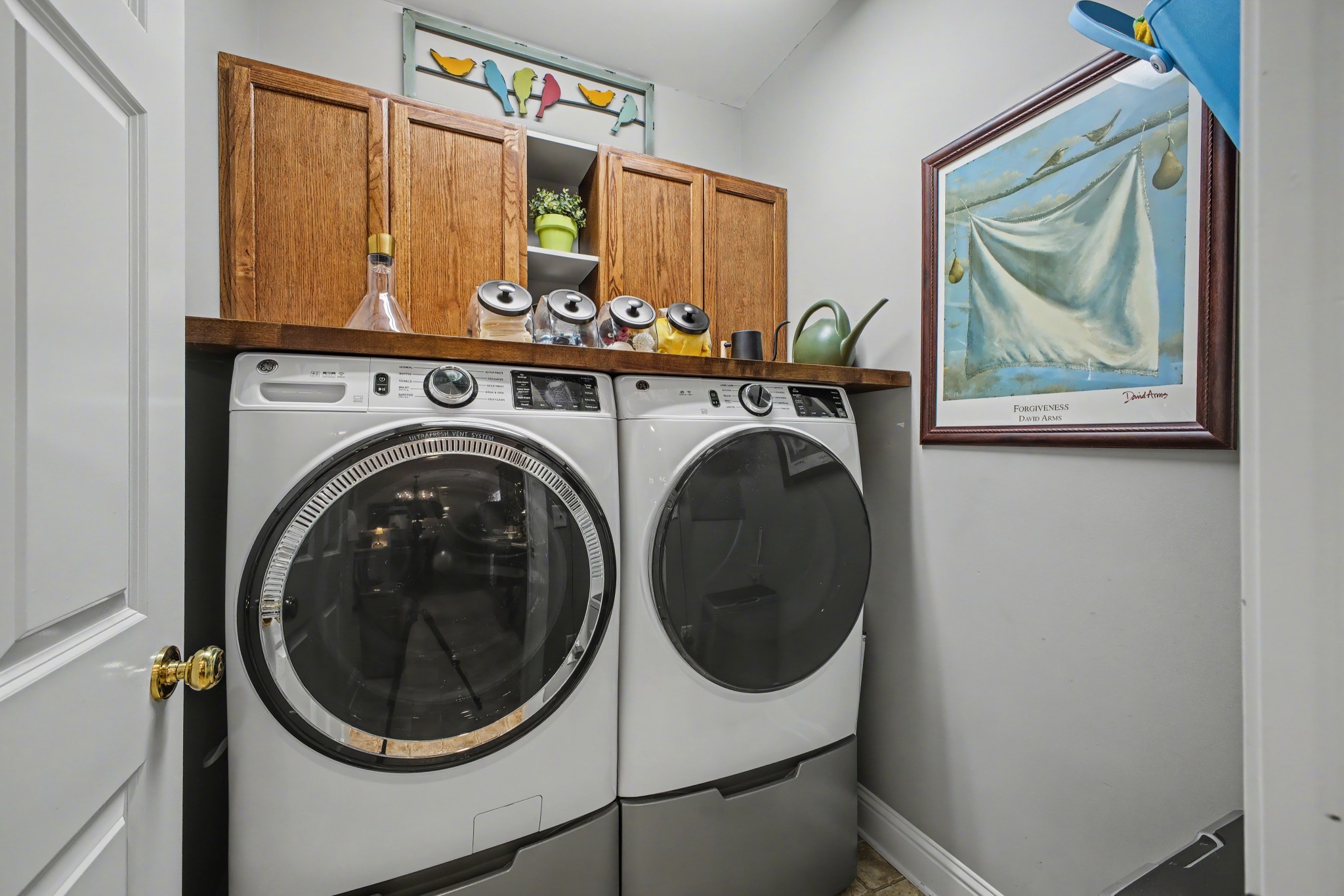 213 Lilac Circle Franklin, TN 37064 - Photo 28 of 33 a close up view of a washer and dryer