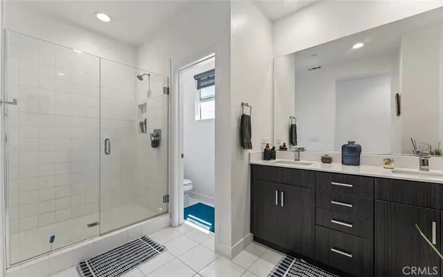 $4,350 | 215 Elm Avenue, Long Beach, CA 90802