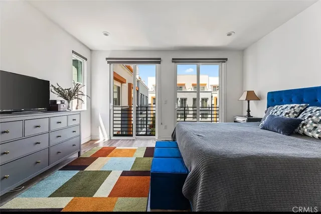 $4,350 | 215 Elm Avenue, Long Beach, CA 90802