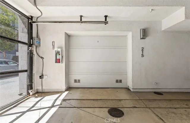 $4,350 | 215 Elm Avenue, Long Beach, CA 90802