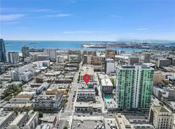 $4,000 | 215 Elm Avenue, Long Beach, CA 90802