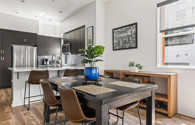 $4,350 | 215 Elm Avenue, Long Beach, CA 90802