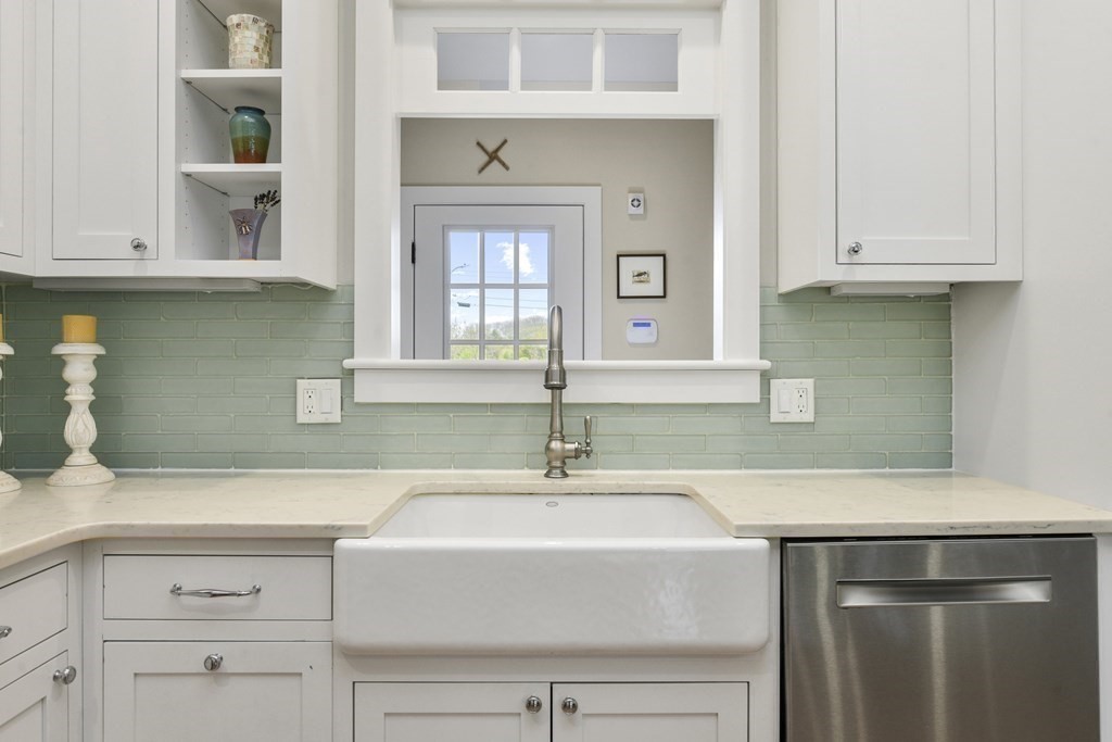 61 Stephen Phillips Road Dennis, MA 02641 - Photo 12 of 32