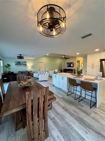 $3,850 | 4140 Augustine Avenue, Sarasota, FL 34231