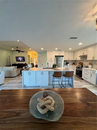 $3,850 | 4140 Augustine Avenue, Sarasota, FL 34231