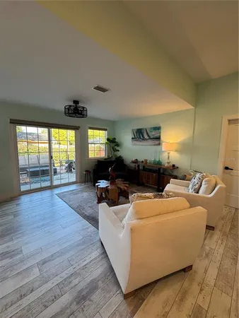 $3,850 | 4140 Augustine Avenue, Sarasota, FL 34231