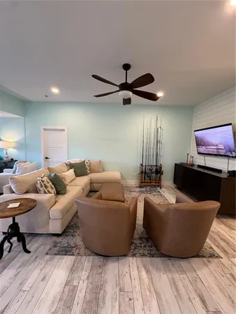 $3,850 | 4140 Augustine Avenue, Sarasota, FL 34231