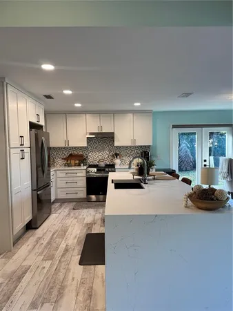 $3,850 | 4140 Augustine Avenue, Sarasota, FL 34231
