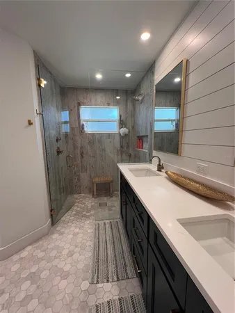 $3,850 | 4140 Augustine Avenue, Sarasota, FL 34231