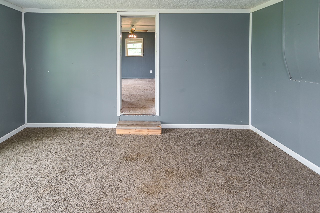 5 Layman Road Elora, TN 37328 - Photo 21 of 29 a view of an empty room and window