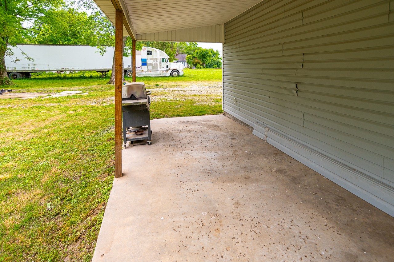 5 Layman Road Elora, TN 37328 - Photo 3 of 29 a view of a garden with an outdoor space