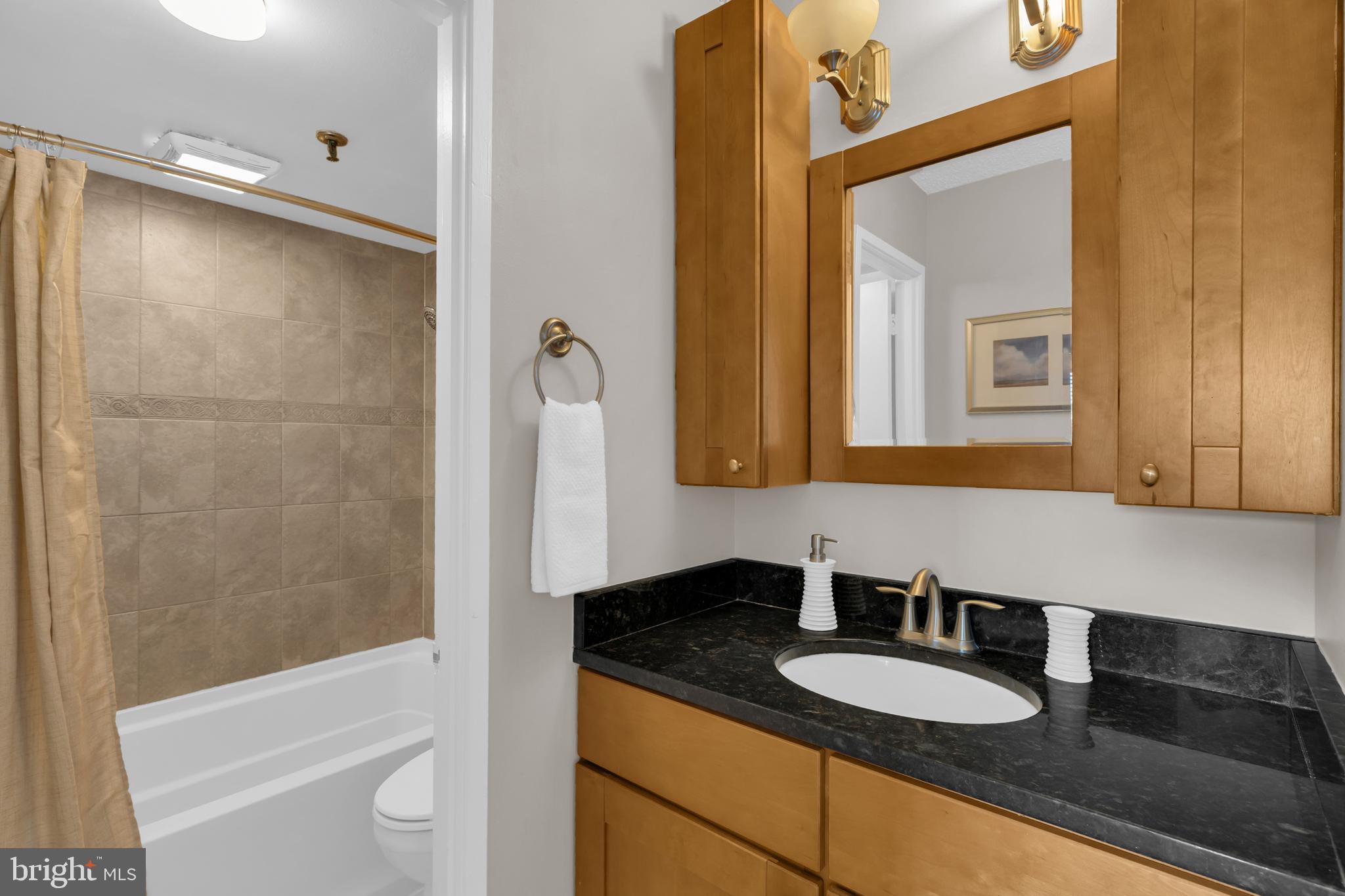 5911 Edsall Road, Unit 803 Alexandria, VA 22304 - Photo 18 of 34