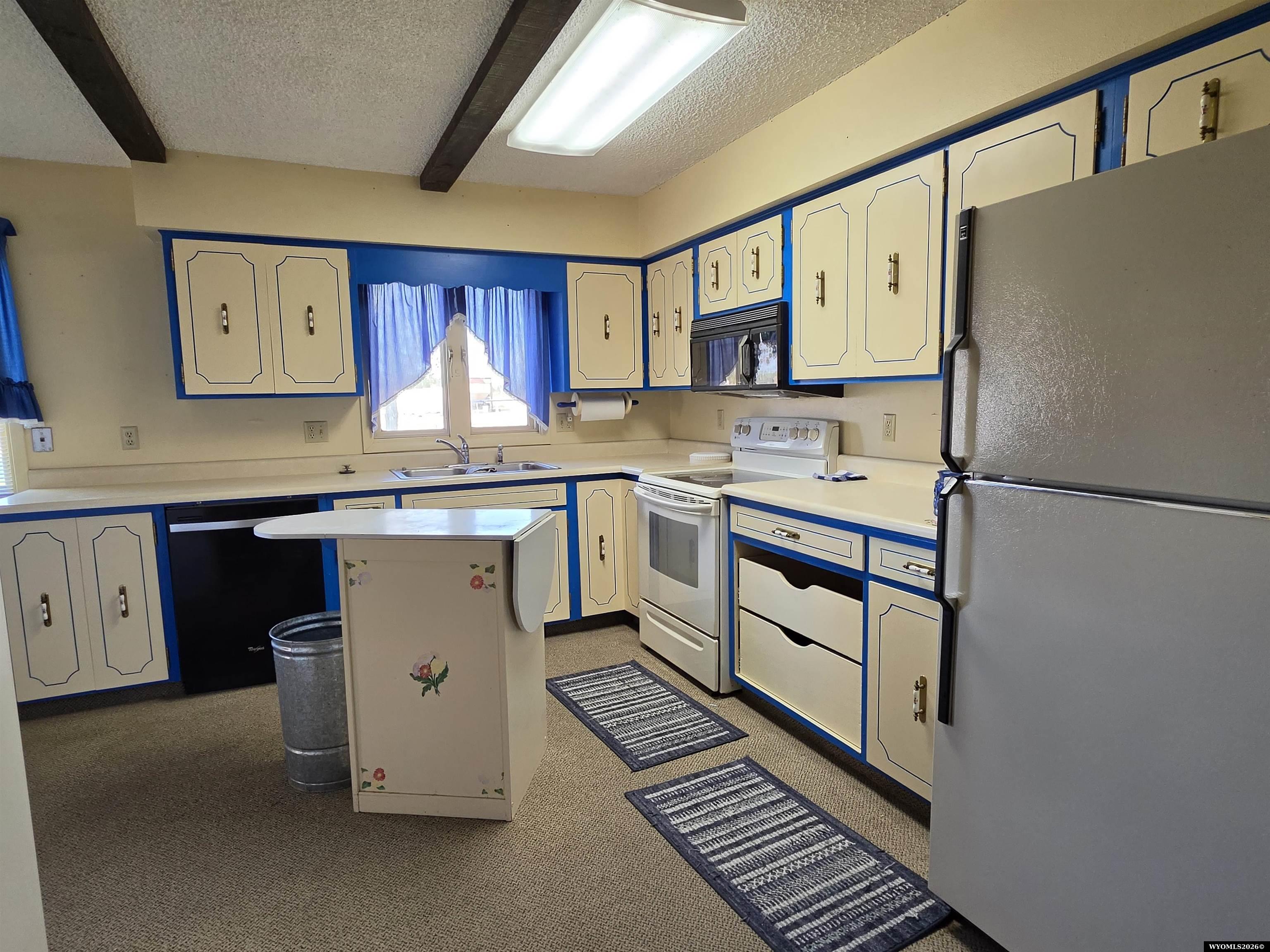 1015 South Smith Road Riverton, WY 82501 - Photo 3 of 19