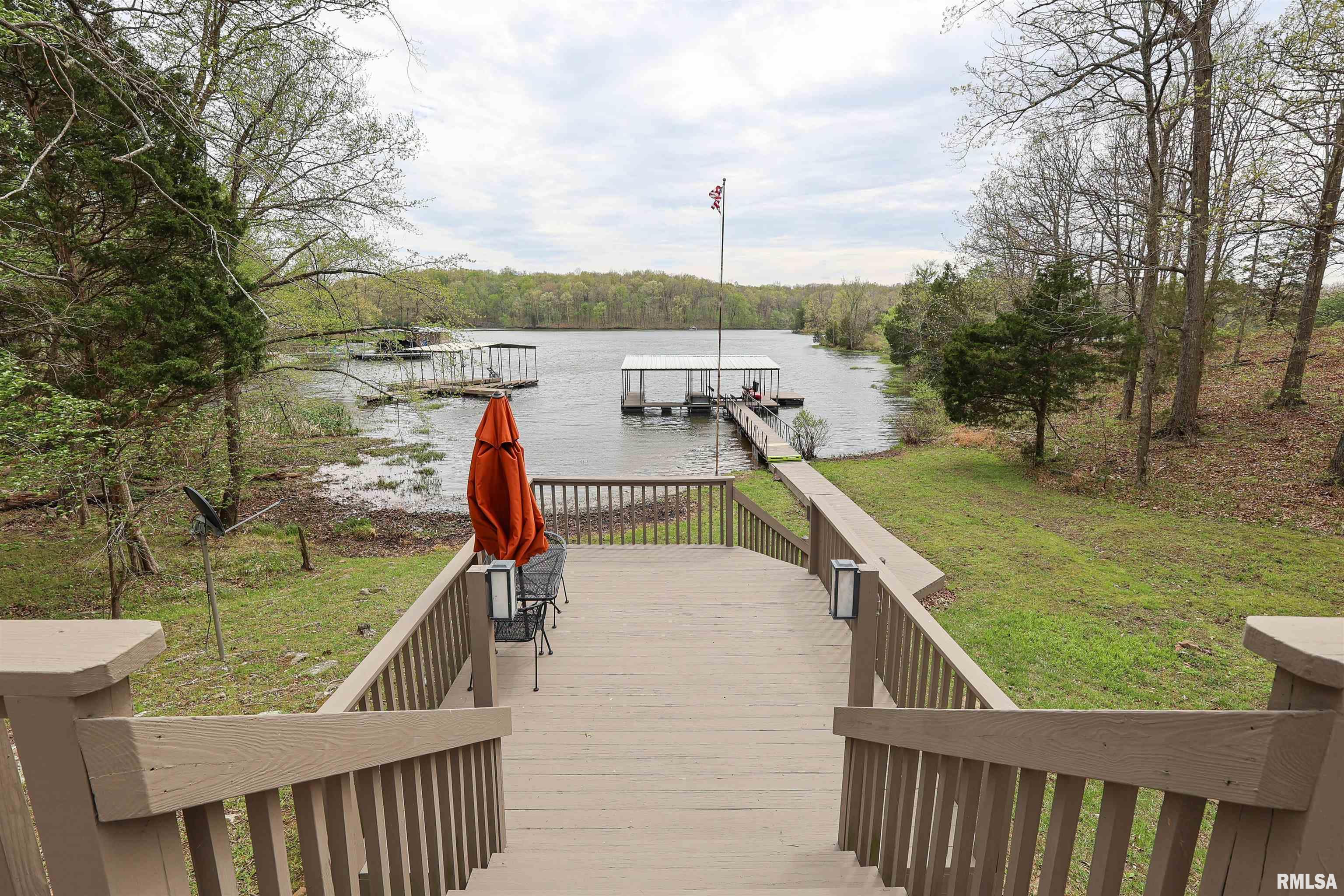 135 Cut-Off Road Creal Springs, IL 62922 - Photo 16 of 45