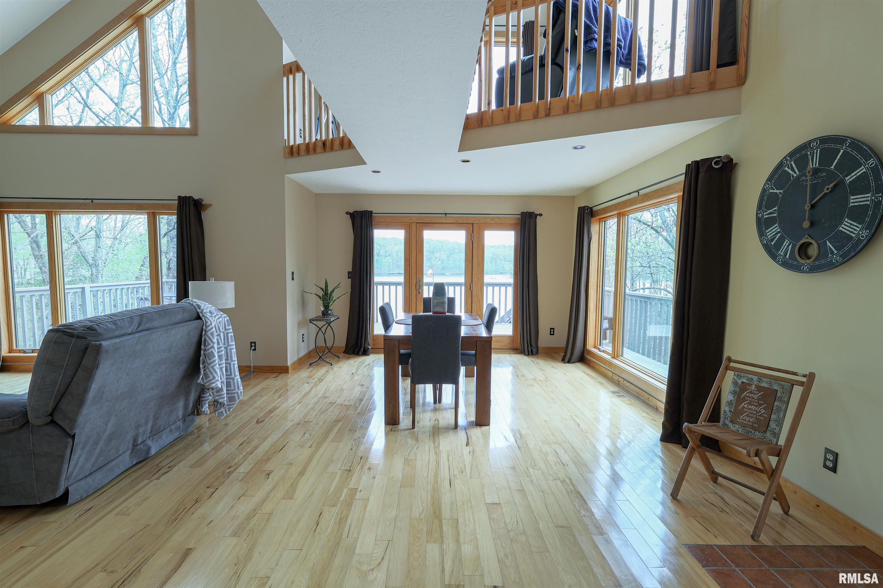 135 Cut-Off Road Creal Springs, IL 62922 - Photo 18 of 45