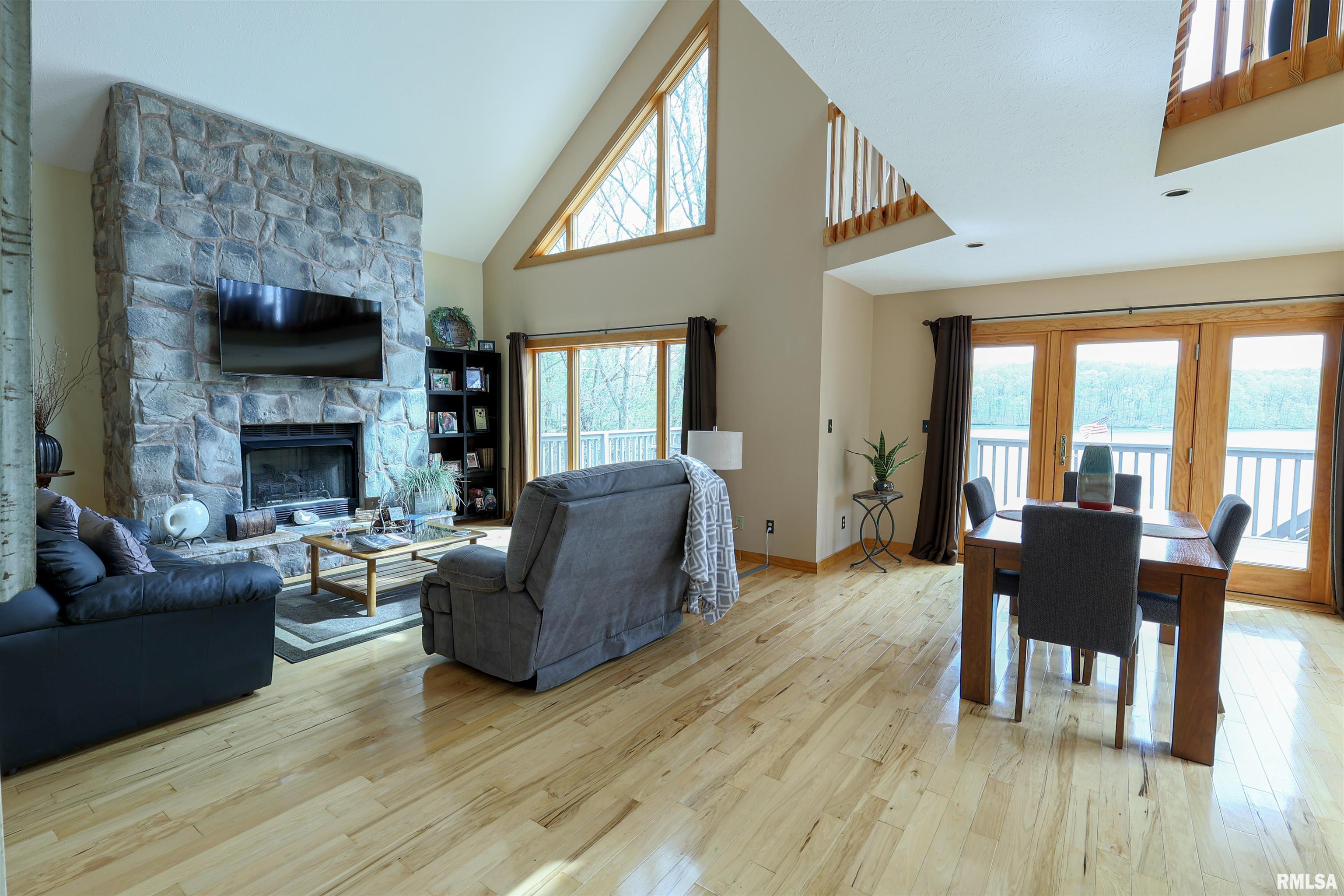 135 Cut-Off Road Creal Springs, IL 62922 - Photo 19 of 45