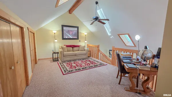 $699,000 | 135 Cut-Off Road, Creal Springs, IL 62922