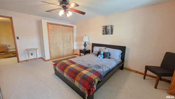 $699,000 | 135 Cut-Off Road, Creal Springs, IL 62922