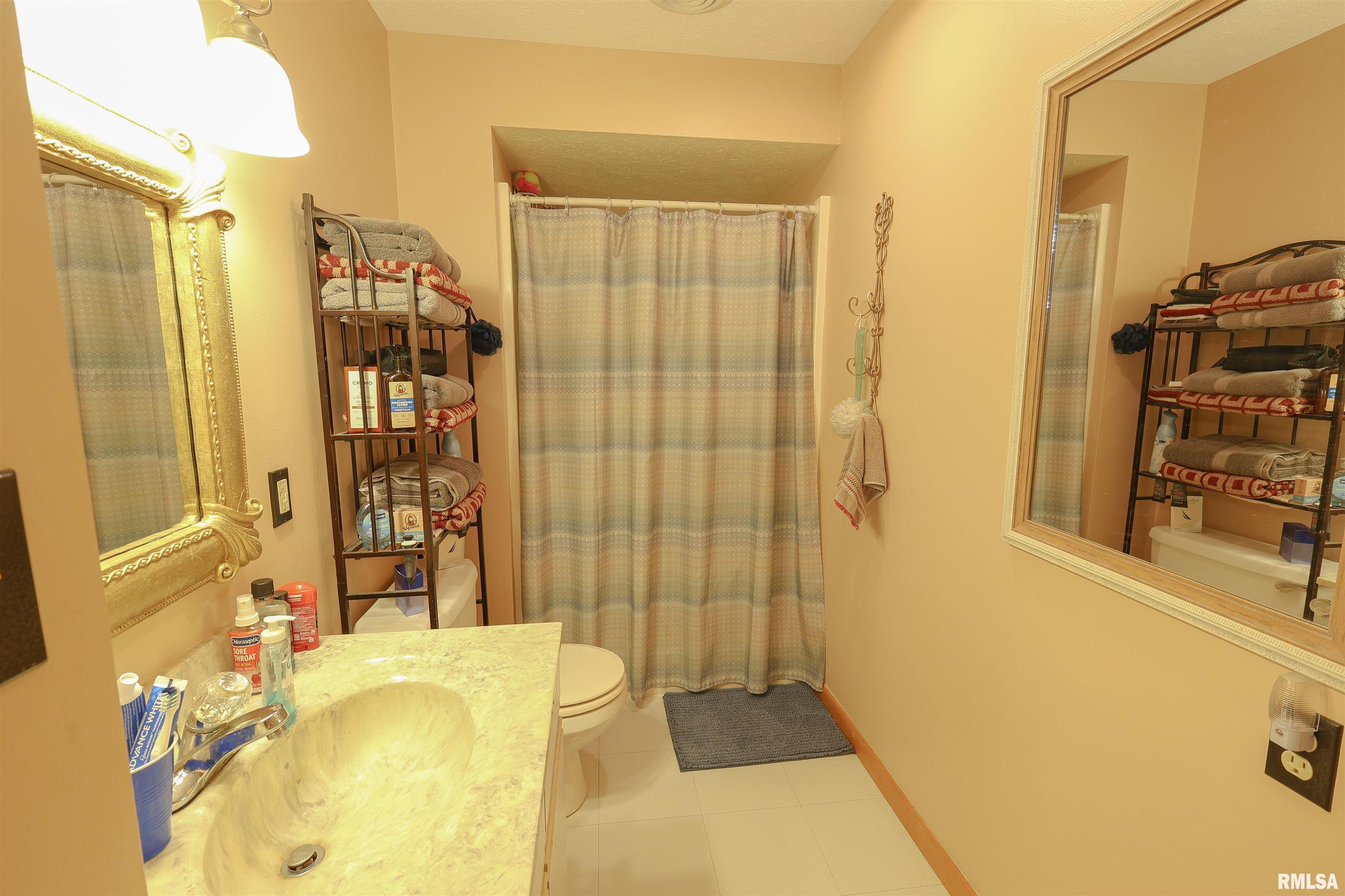 135 Cut-Off Road Creal Springs, IL 62922 - Photo 39 of 45