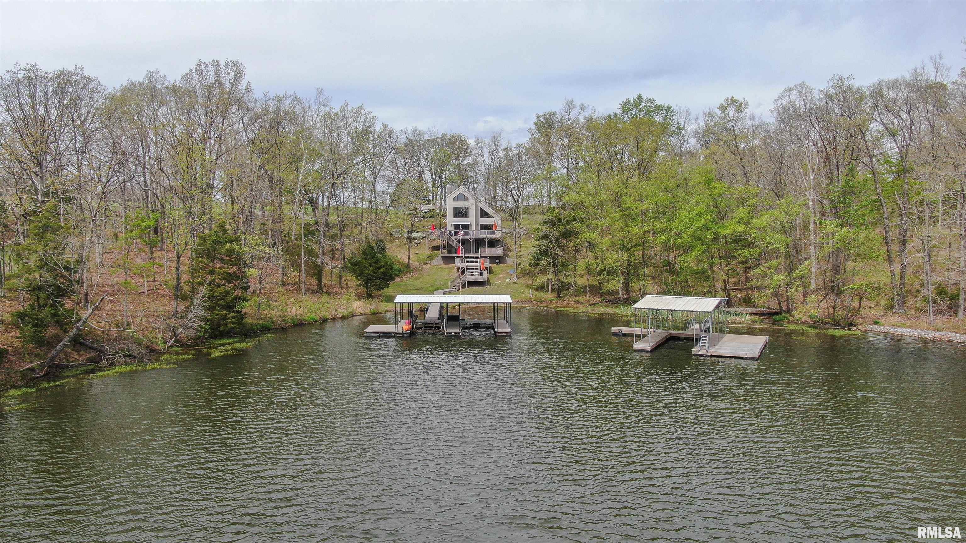 135 Cut-Off Road Creal Springs, IL 62922 - Photo 4 of 45