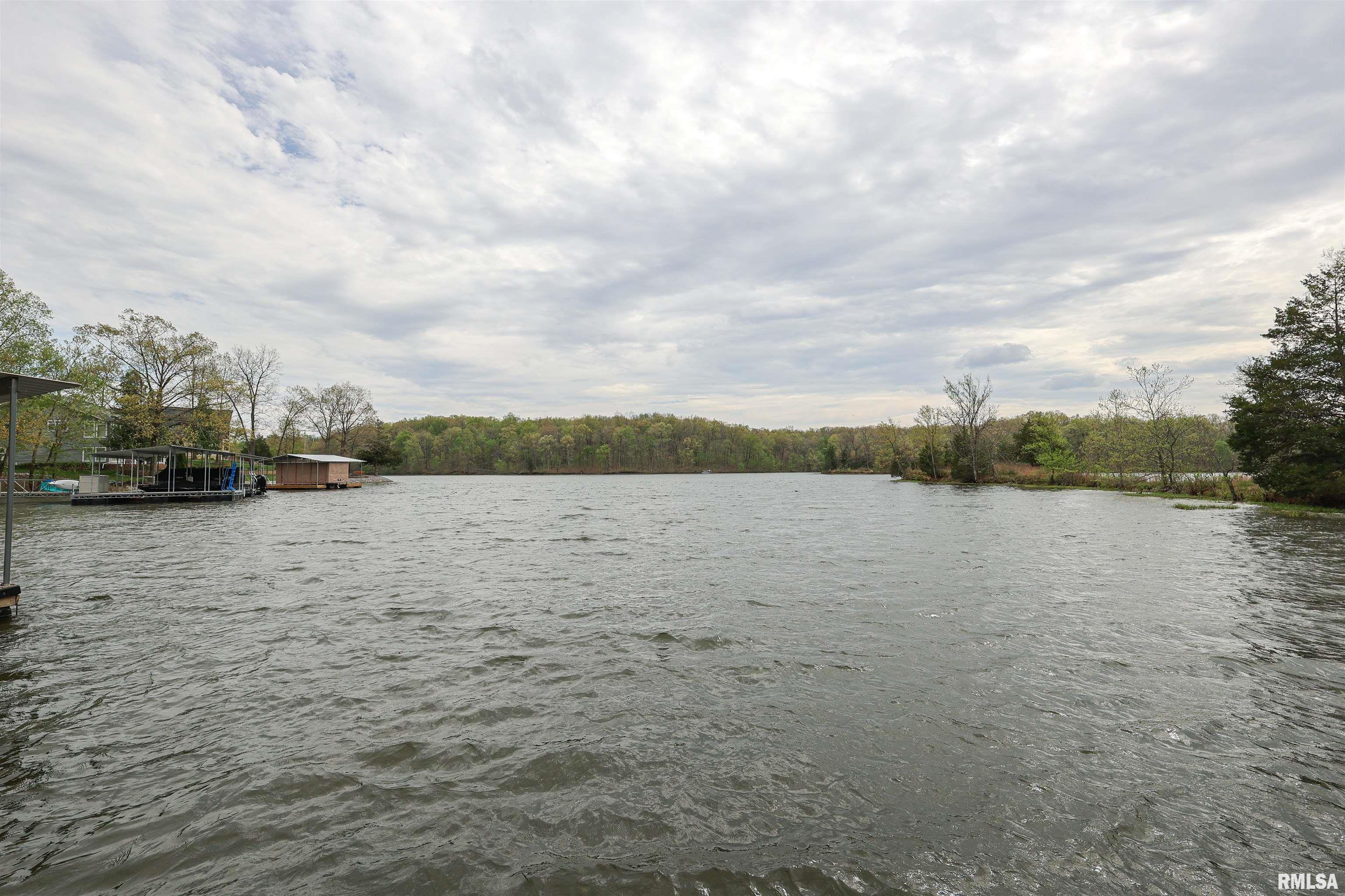 135 Cut-Off Road Creal Springs, IL 62922 - Photo 9 of 45