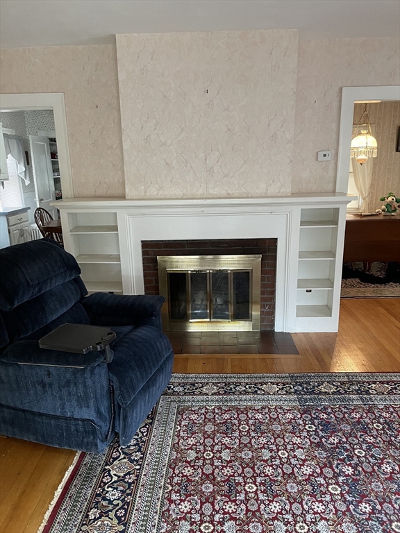 6 Mortimer Street Springfield, MA 01109 - Photo 8 of 31 Gallery Image 8