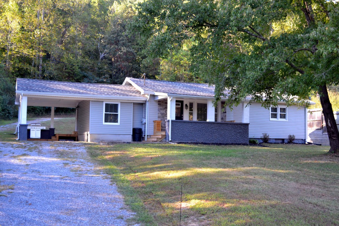 1481 Dutch Valley Road Clinton, TN 37716 - Photo 1 of 24 Gallery Image 1