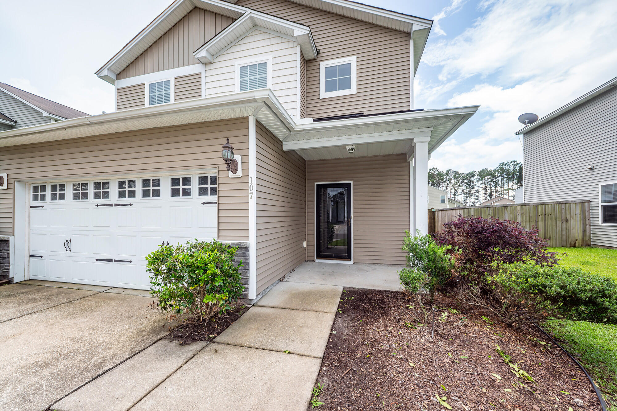 107 Brookhaven Road Summerville, SC 29486 - Photo 2 of 52 02 (4)