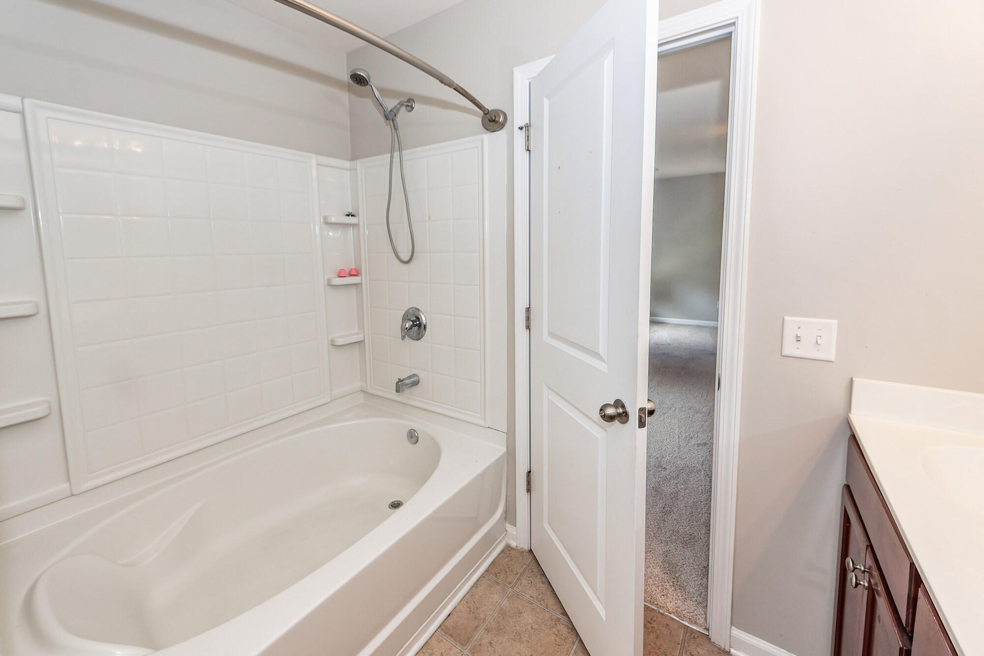 107 Brookhaven Road Summerville, SC 29486 - Photo 29 of 52 Garden tub/shower combo