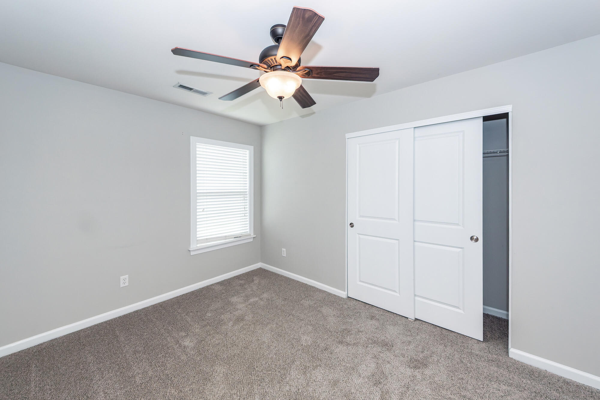 107 Brookhaven Road Summerville, SC 29486 - Photo 38 of 52 Bedroom #3, another sizeable room