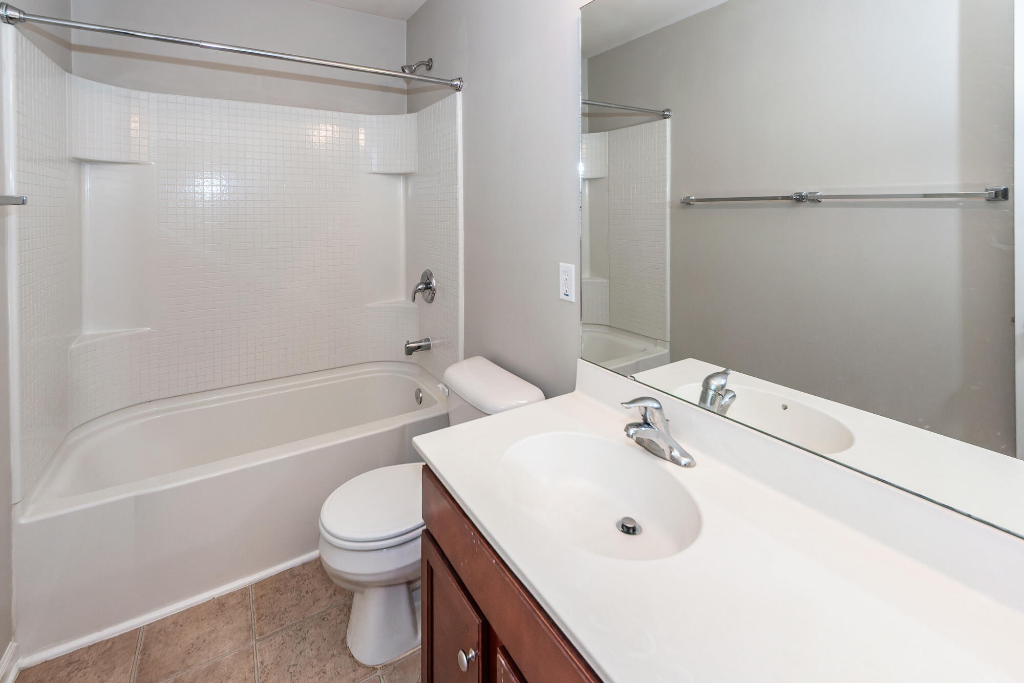 107 Brookhaven Road Summerville, SC 29486 - Photo 41 of 52 Upstairs guest bathest