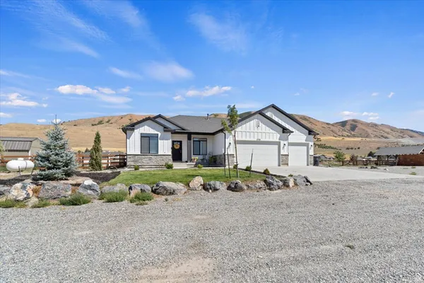 $900,000 | 13720 Highway 38, Collinston, UT 84306