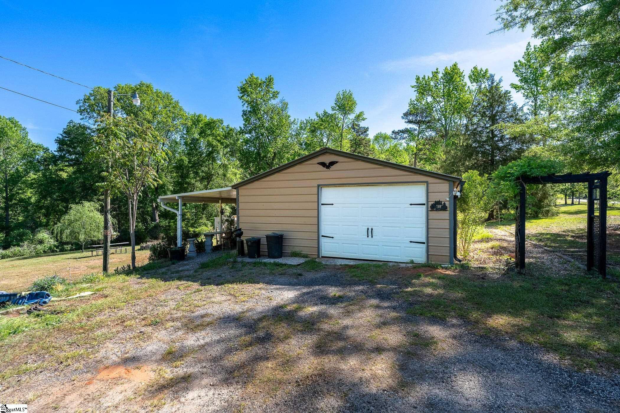 205 Gilmer Road Anderson, SC 29621 - Photo 4 of 29