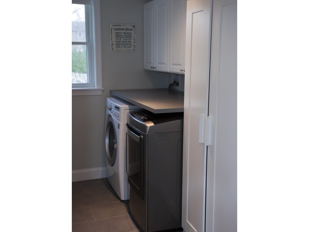9 Ridgeland Road Smithfield, RI 02917 - Photo 28 of 35