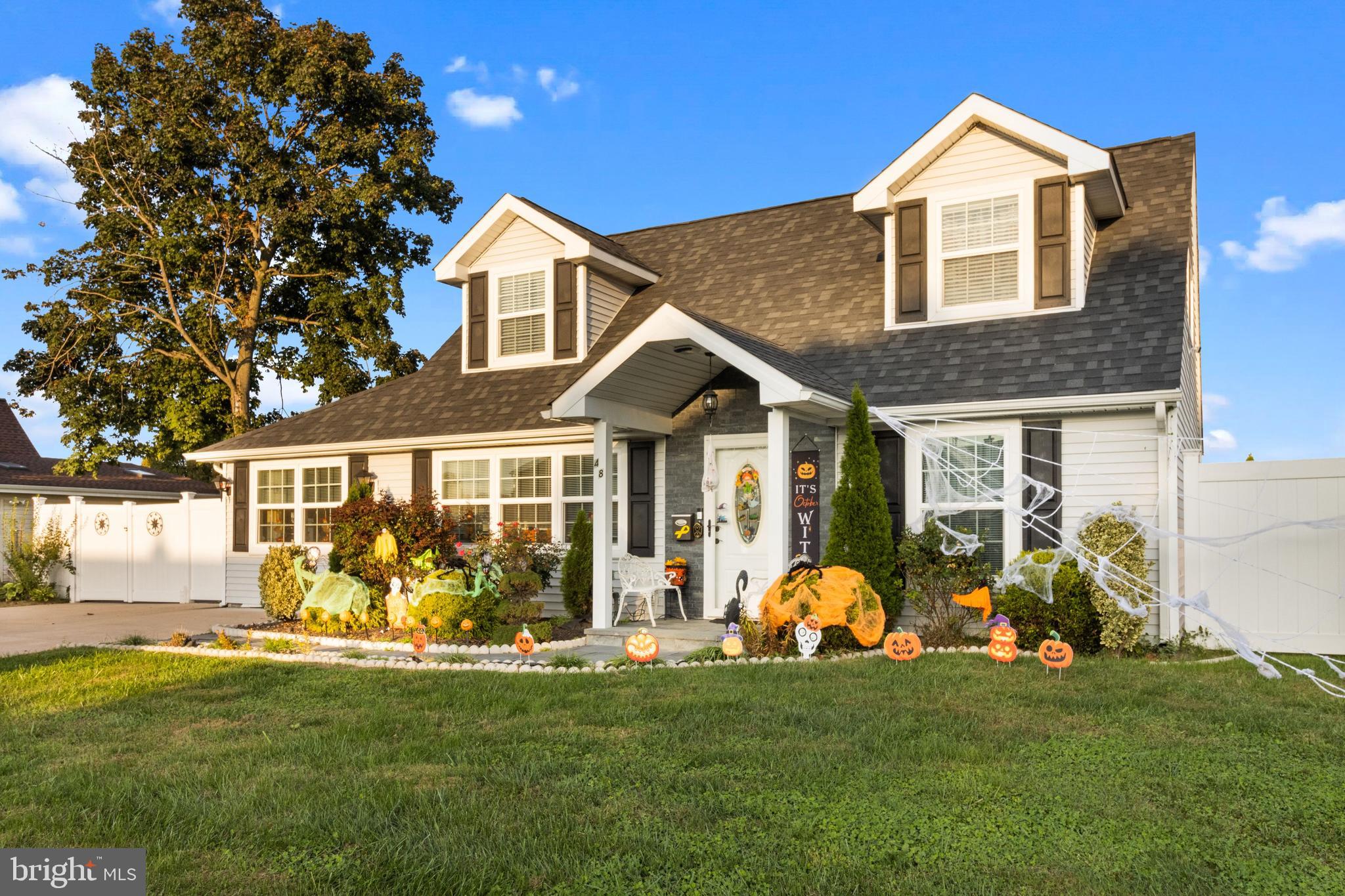 48 Canyon Road Levittown, PA 19057 - Photo 3 of 37 Gallery Image 3