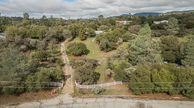 $399,999 | 45991 Black Oak Road, Coarsegold, CA 93614