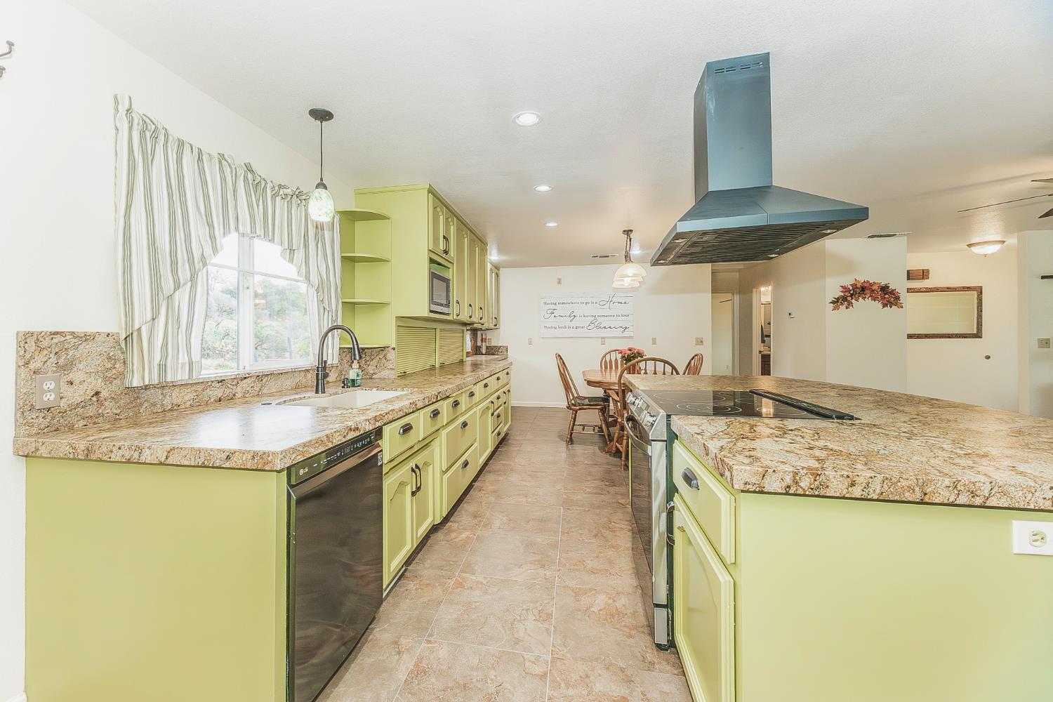 45991 Black Oak Road Coarsegold, CA 93614 - Photo 9 of 67