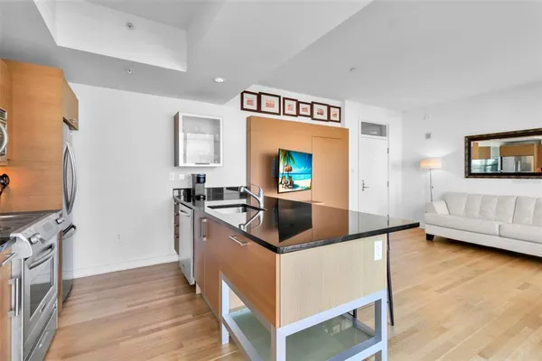 $495,000 | 1350 Main Street, Unit 502, Sarasota, FL 34236
